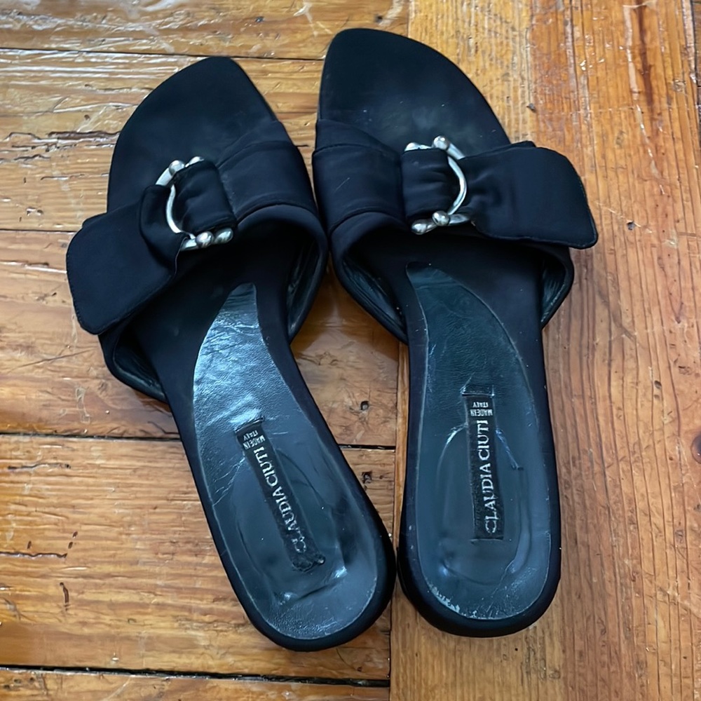 Claudia Ciuti black 8n